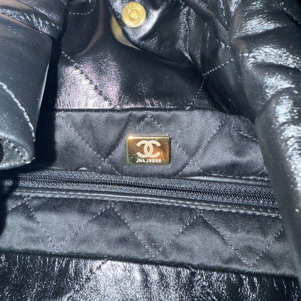 Chanel 22 Hobo Black Chain Shoulder Bag - Picture 9 of 14